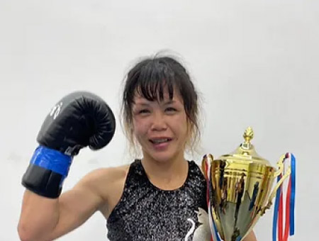 真美選手初海外試合、勝利！